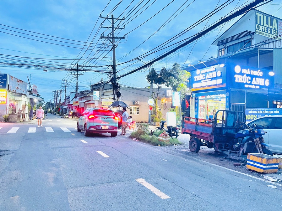 Bán nhà Phú Hữu thành phố Thủ Đức nhà 4 tầng 5 phòng ngủ đẹp