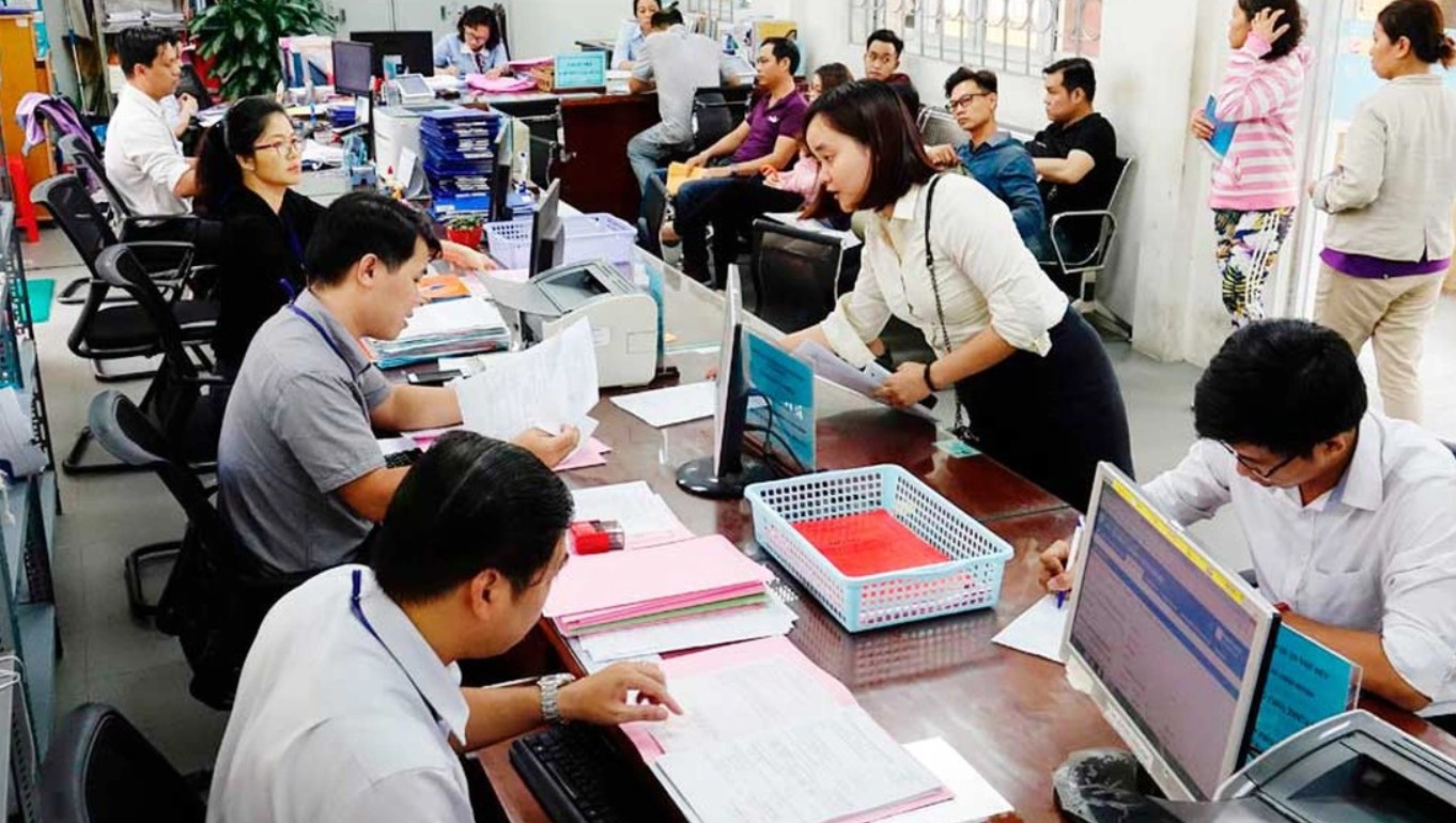 Vợ chồng mua đất cần giấy tờ gì? Một câu hỏi đơn giản nhưng rất phổ biến