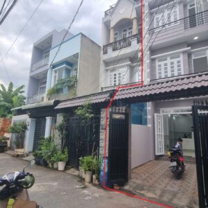 Bán nhà Tăng Nhơn Phú, đường lớn, có sân ô tô 129m2 xây dựng