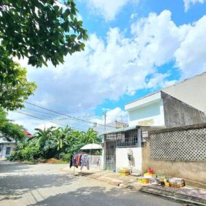 Bán nhà Võ Văn Hát, đường ô tô, 3 tỷ x nhà đẹp, khu an ninh