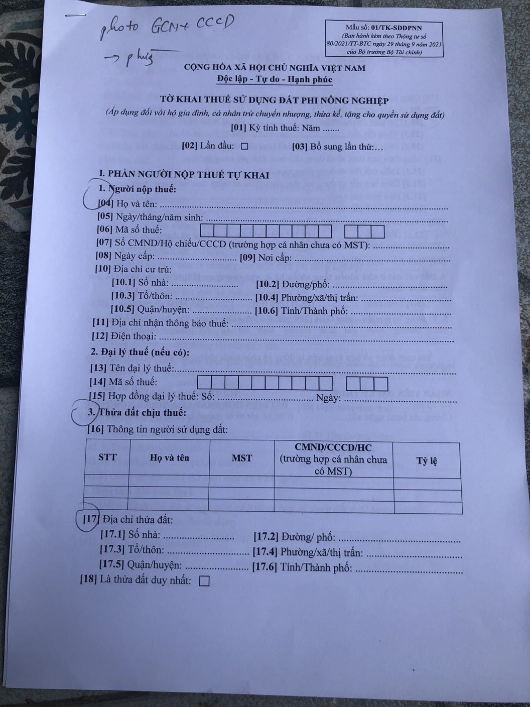 kê khai tiền thuế sử dụng đất phi nông nghiệp và phải có sự xác nhận của ủy ban nhân dân